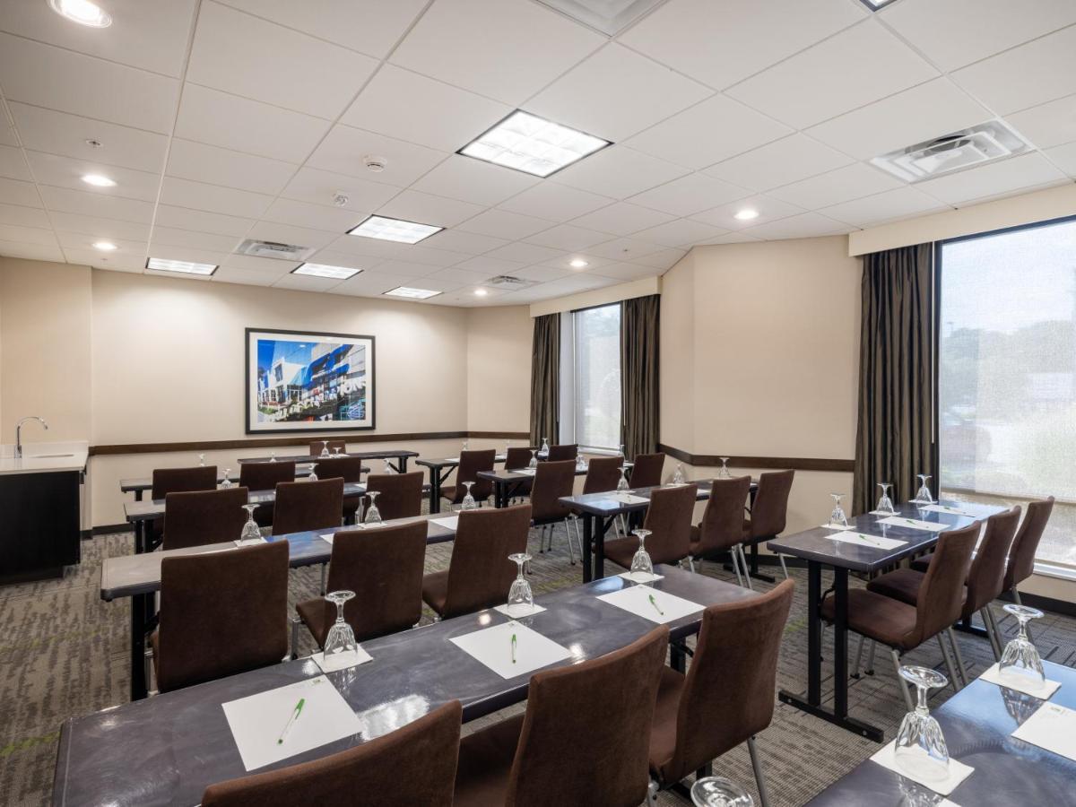 Holiday Inn Greensboro Coliseum By Ihg Luaran gambar